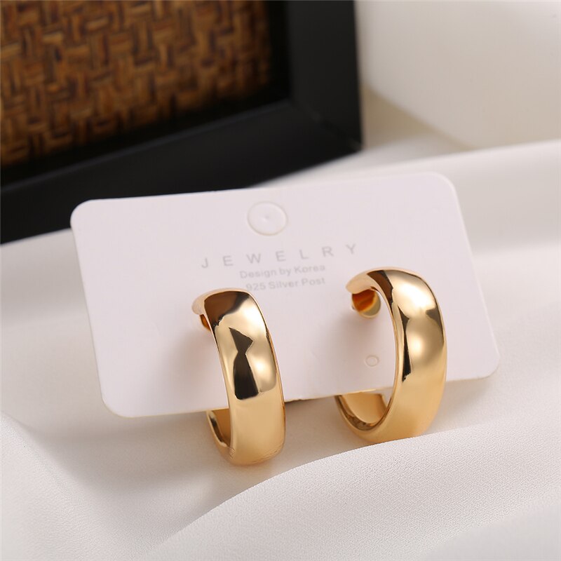 17KM Minimalistischen Gold Metall Geometrische Kreis C bilden Band Ohrringe Für Frauen modisch Hochzeit Runde Ohrringe Schmuck