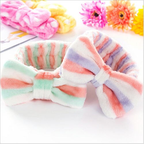 Merk schattige dames hoofdtooi met strik, knoop, stippen, gestreept, zacht, douchehoofdband, wikkelhoofddoek, badkamer, spa-make-up