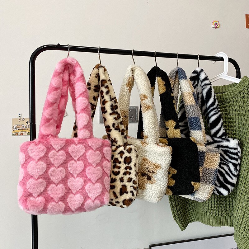 Winter Mode Vrouwen Furry Purse Handtassen Leuke Zachte Pluche Dames Grote Schoudertassen Luxe Faux Fur Vrouwelijke Meisjes Casual Tote