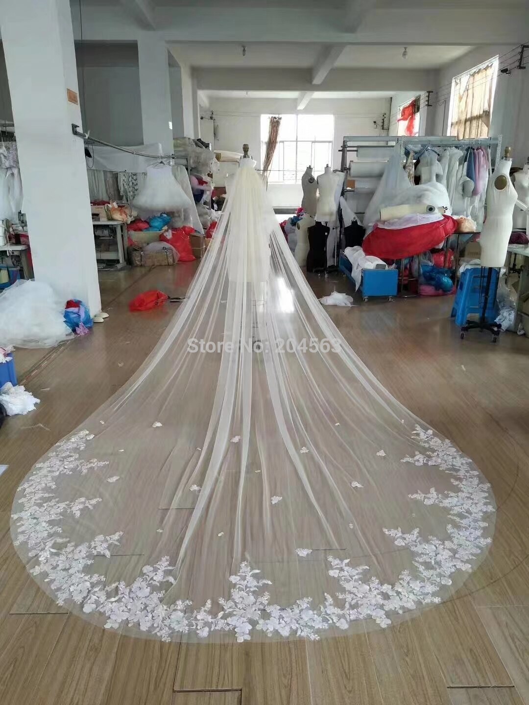 Romantisk blonde bryllup slør med blomster 4 meter lange kirke brudeslør med kam rr bryllup tilbehør