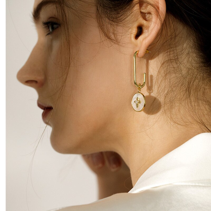 Natuurlijke ronde witte schelp moeder ketting overdreven gouden bloem ot type ster dikke ketting