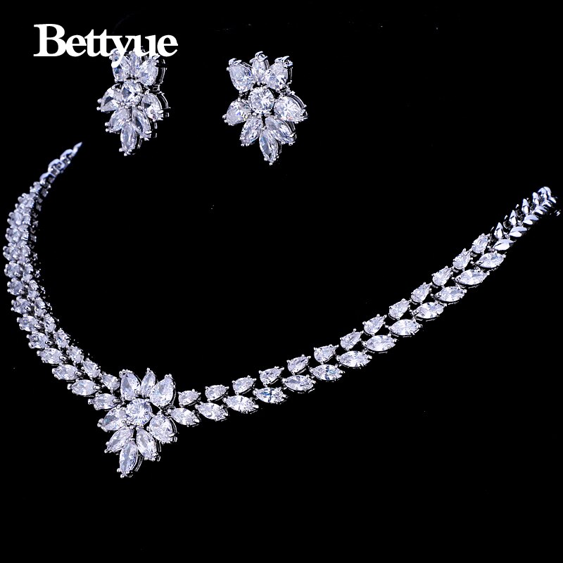 Bettyue Eleganz AAA Cubic Zirkon Weiß Gold Blume Form Schmuck Sets Für Frau Gothic Stil Hochzeit Partei