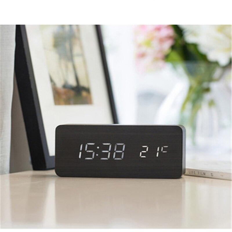 Lille firkantet digital træ led vækkeur træ retro glød ur skrivebord bord indretning stemmestyring snooze funktion despertador: C
