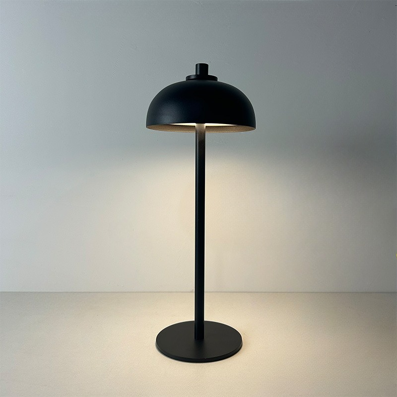 Minimalistisk høy fotbarbordlampe med tre fargers dimming og usb-frakt, spisestue og soveromsatmosfære nattlys