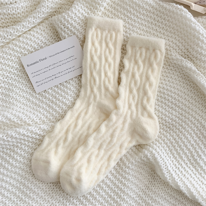 Calcetines cálidos para mujer, japonesa de invierno, calcetines mullidos de Color sólido para niñas, calcetines gruesos y bonitos para el hogar, calcetines suaves Kawaii para otoño: Blanco
