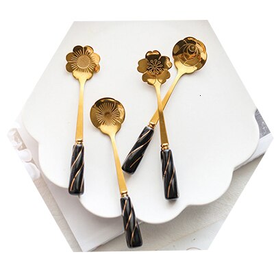 4Pcs Rvs Lepel Set met Keramische Handvat Bloemen Shape Ice Thee Koffie Lepel Dessertlepel Keuken Drinken Servies: Black gold