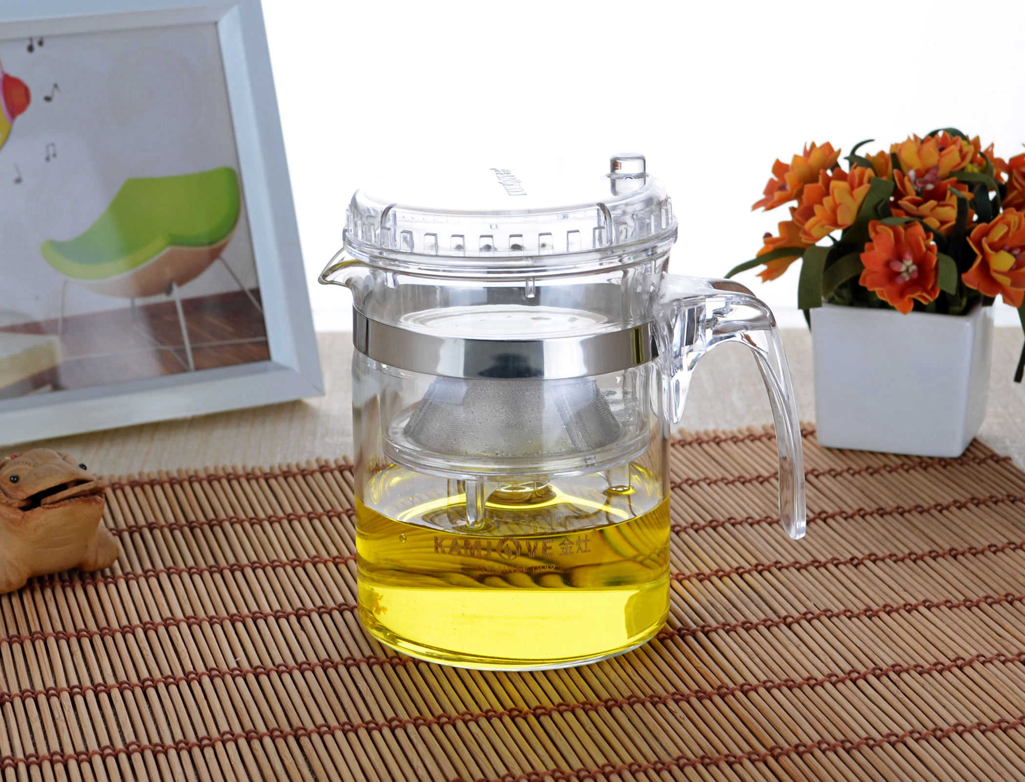 Teapot with Filter Function &amp; 4PC Cute Double Wall Glass Tea Cups Coffee Mugs