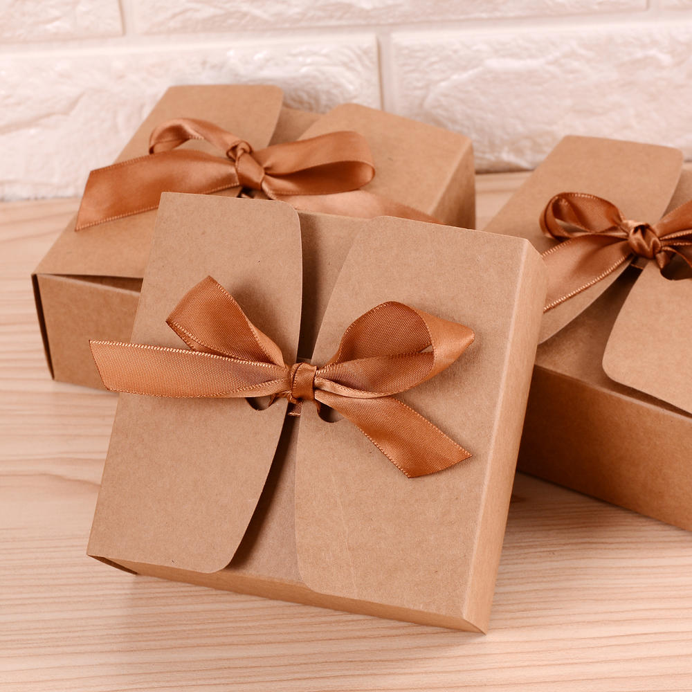 Caja de papel Kraft cuadrada, embalaje de cartón, de San Valentín, cajas de almacenamiento de dulces con cintas