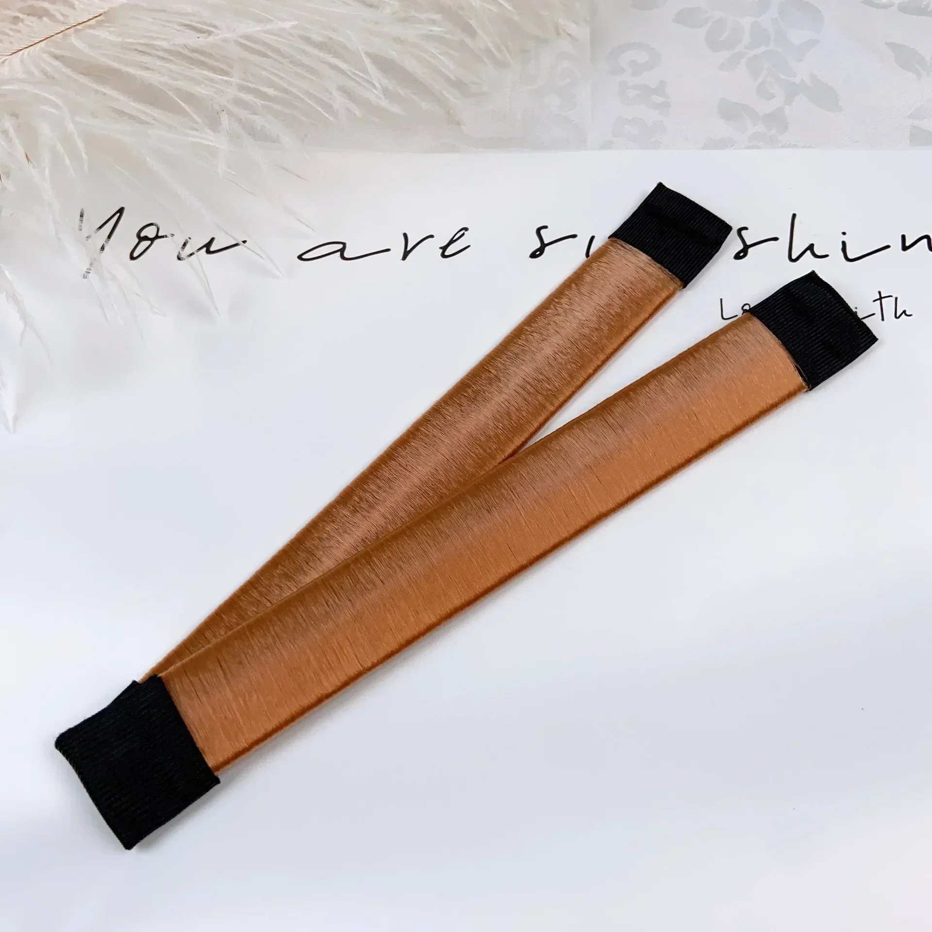 Magic Bun Maker-herramientas de bricolaje, banda para la cabeza de capullo de Donut sintético, banda para el cabello con bola giratoria, accesorios para el cabello para mujeres y niñas, plato francés dulce hecho: Amarillo claro