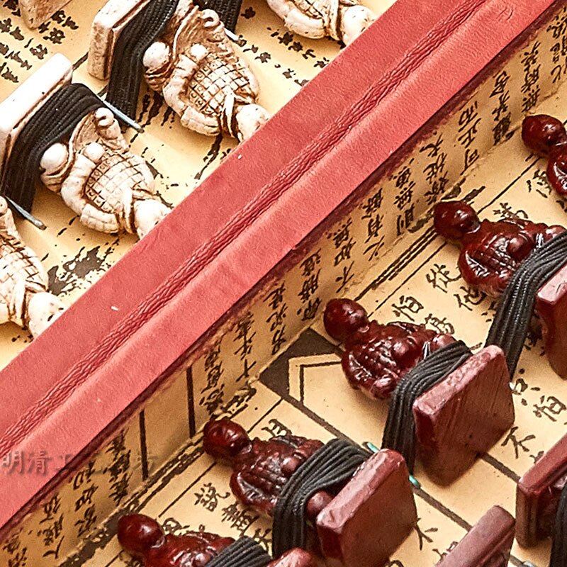 Chess Antique Three-dimensional Chess Resin Piece Small Folding Chess Board Set Travel Entertainment Parent-child