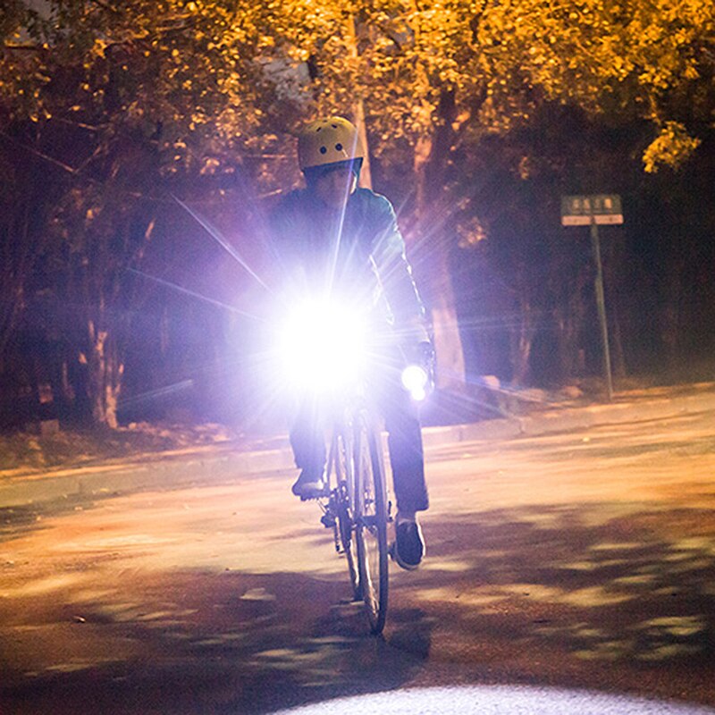 Portable LED flashlight Ultra Bright torch T6/Q5 Outdoor Camping lamp 3 Modes Zoom Lights Bicycle Light use 18650 Battery