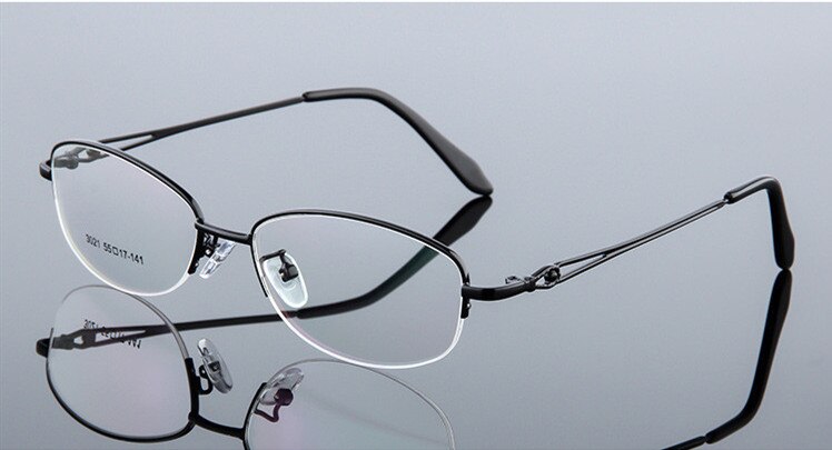 Gafas ópticas de aleación de titanio para mujer, montura ultraligera para miopía, gafas de medio borde: Black