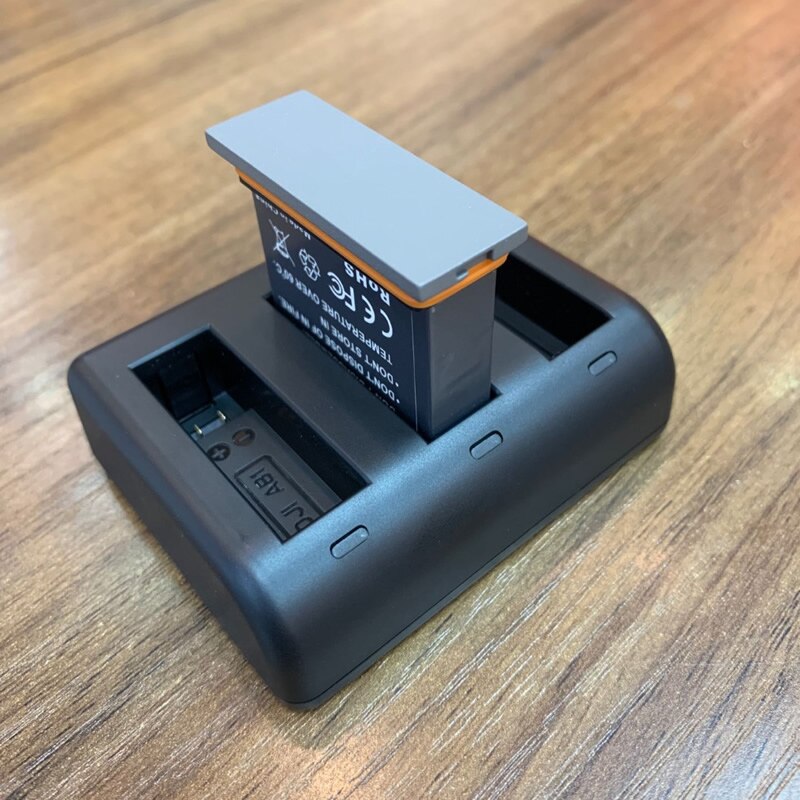 Caricabatterie USB AB1 a 3 porte per accessori per Action cam DJI Osmo