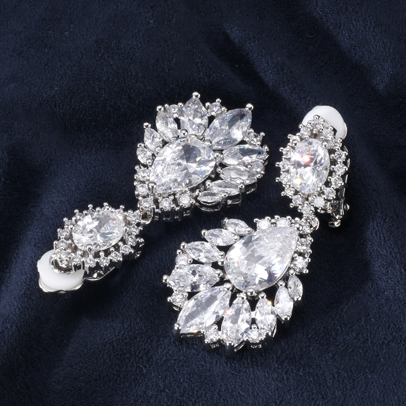 Mode AAA Zirconia Kroonluchter Dangle Oorbellen Wit Goud Kleur Kristal CZ Bruiloft Sieraden voor Vrouwen