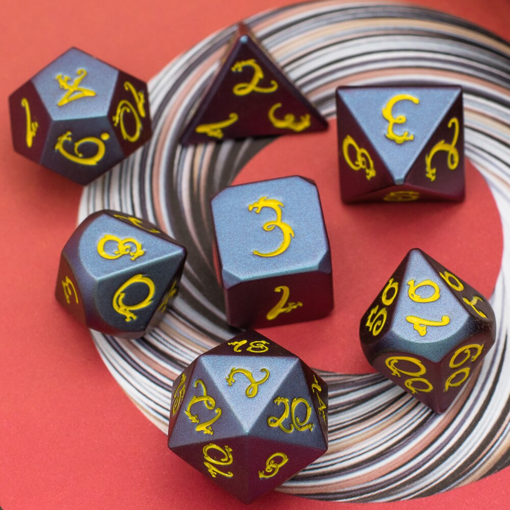 Cusdie Verfärbt Metall D & D Würfel mit Drachen Schrift, 7 Stck DND Würfel, polyedrisch Würfel einstellen, für Rolle Spielen Spiel MTG Pfadfinder
