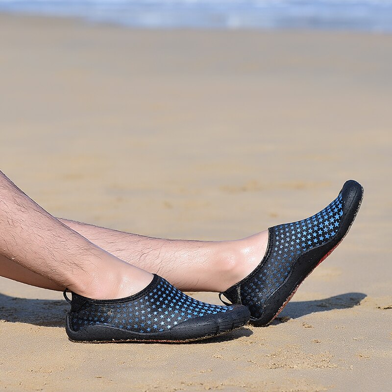 Mężczyźni kobiety moda trampki buty do pływania sporty wodne Aqua Seaside Beach Surfing pantofle Upstream lekkie obuwie sportowe