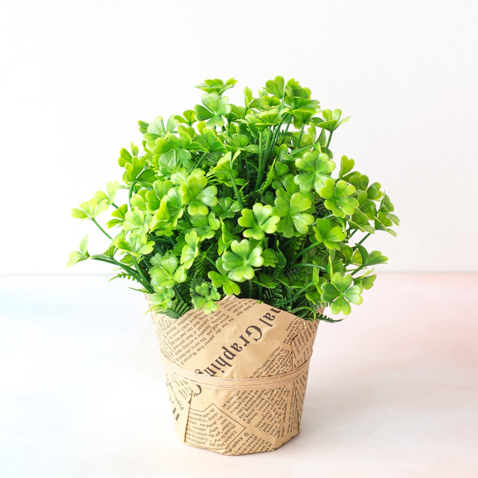 Kunstige grønne planter bonsai simulation plast lille træ potte plante potte ornamenter hjemmebord havedekoration 1 stk.: Si ye cao zp
