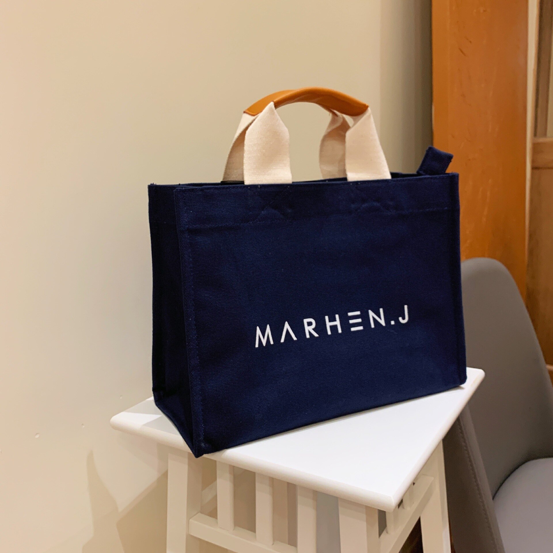 Doudou Maehen. J letter Canvas Handbag Korean portable Messenger Bag Canvas zipper bag multi color spot: Blue.