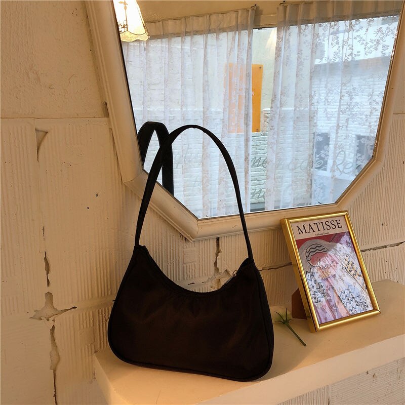 Borsa a tracolla a mezza luna Hobos da donna semplice Color caramella borse da donna piccole con Design retrò borse da donna in Nylon con ascelle: Black