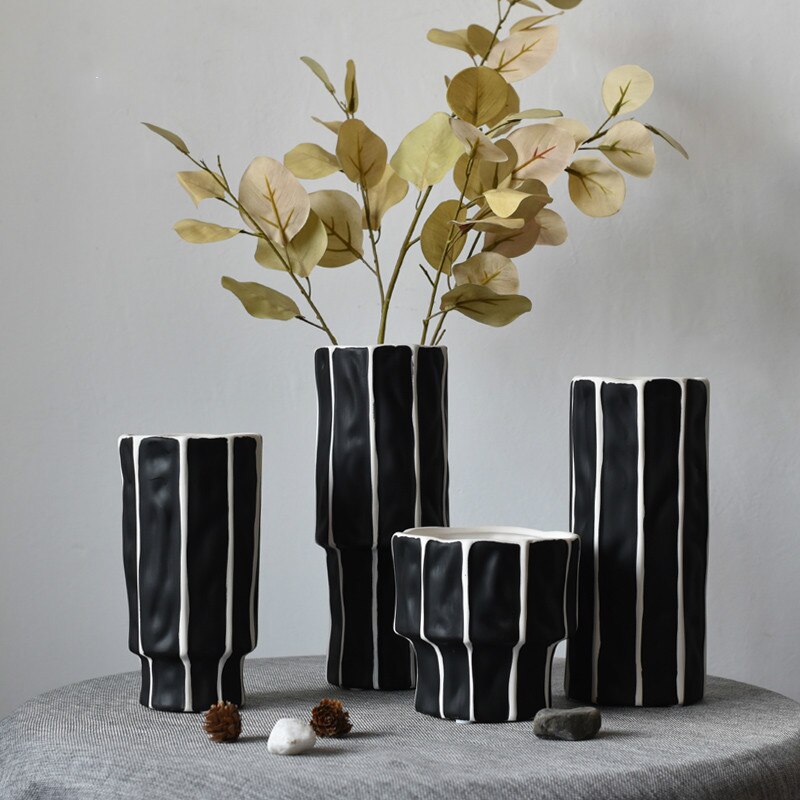 European Black and White Striped Ceramic Vase Desktop Living Room Furnishings Porcelain Crafts Countertop Vase Home Decoration