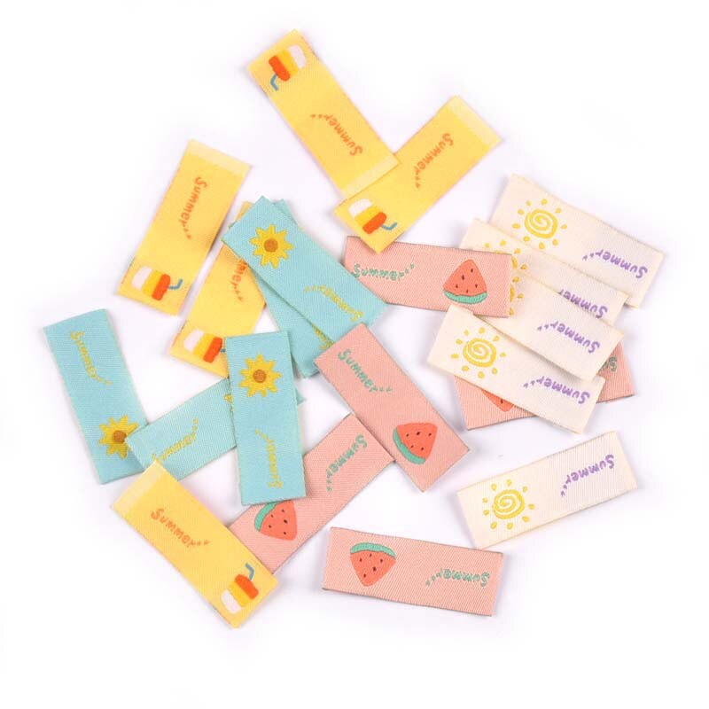 Étiquettes colorées de dessin animé mignon, 1.5x4cm, accessoires de couture pour vêtements faits à la main, étiquettes de sacs de soins pour enfants, artisanat de bricolage, 50 pièces: random mixed
