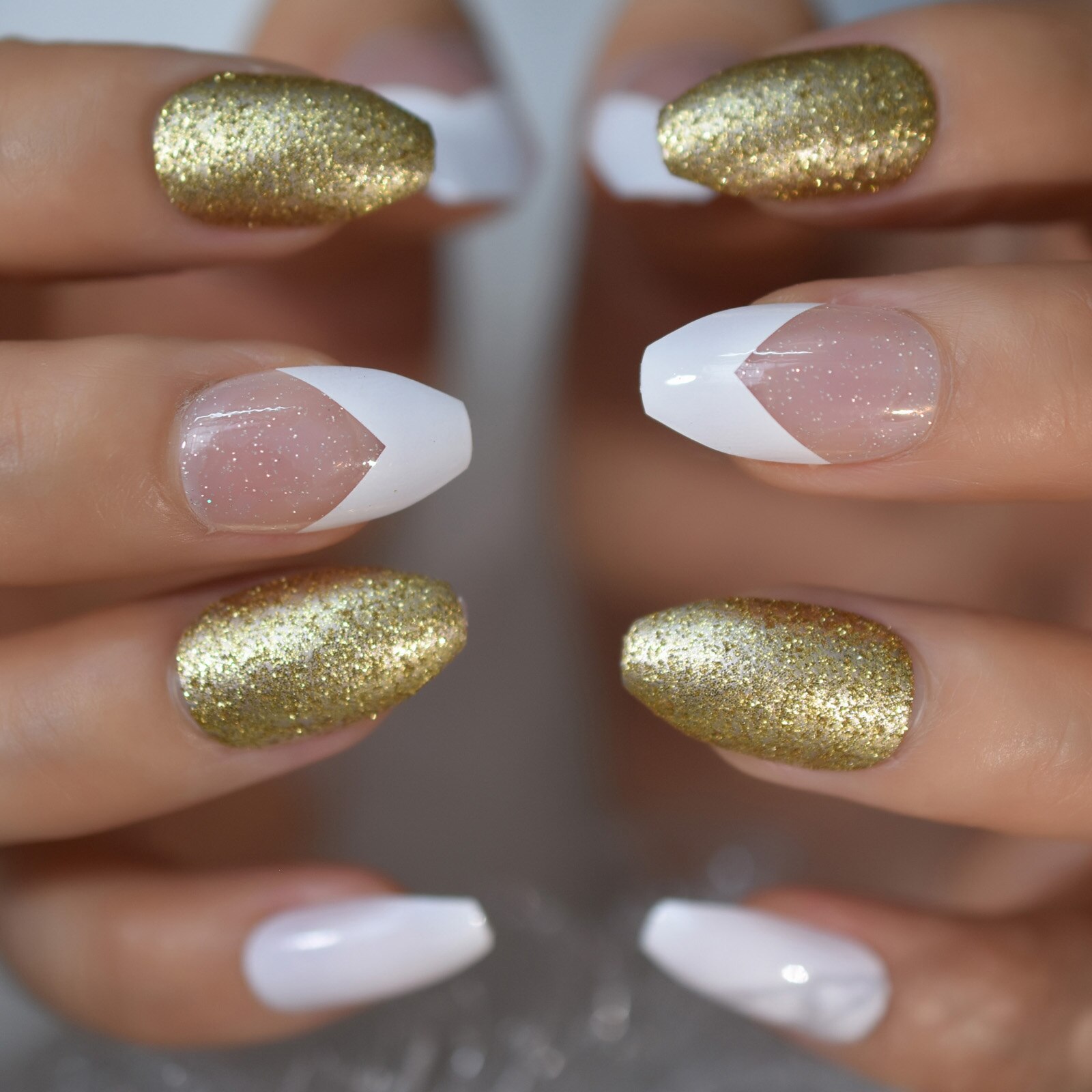 26 pièces de Faux Ongles en Gel, mélange de paillettes, holographiques, carrés, courts, de couleur rose, rouge foncé: L6124