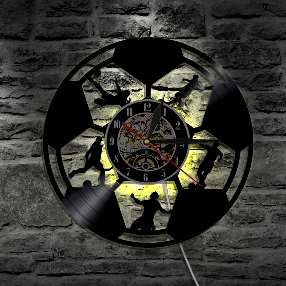 Moderne Voetbal Muur Art Klok Met Led Licht Voetbal Bal Silhouet Vinyl Record Wandklok Voor Voetbal minnaar
