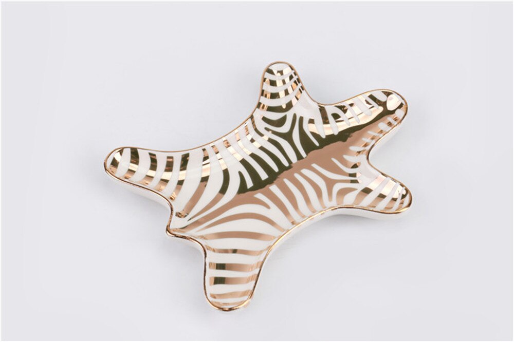 Nordisk guld tiger skin keramiske bakker dekorative zebra små smykker fad ringe armbånd øreringe tallerken bakker holder snack fad: Gylden