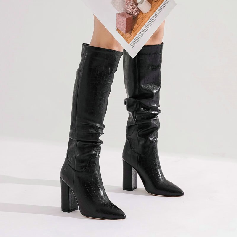 Bottes de créateur Faux cuir à talons hauts pour femmes, chaussures de créateur à bout pointu plissées, bloc épais, longues, hiver: Black / 10.5
