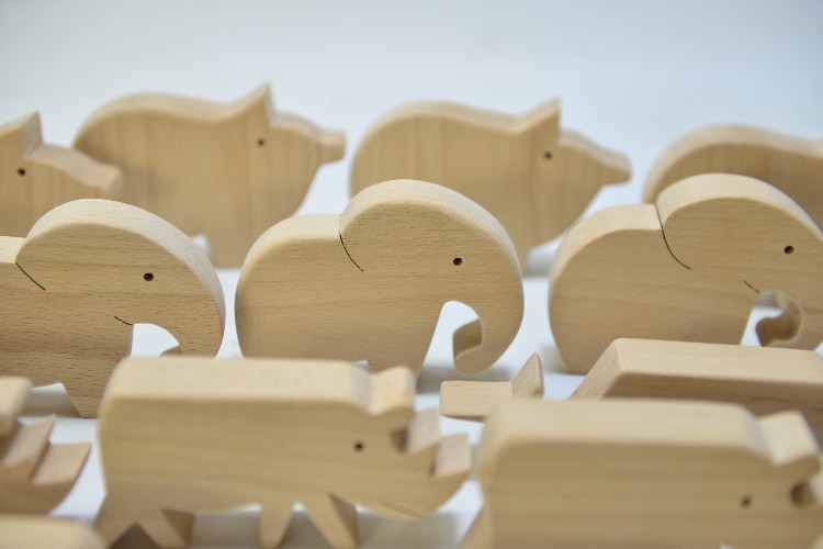 Nieuw soort Handgemaakte Dier Speelgoed Kinderspeelgoed en Ornamenten Suite Pure Handgemaakte Massief Houtsnijwerk Home houten speelgoed