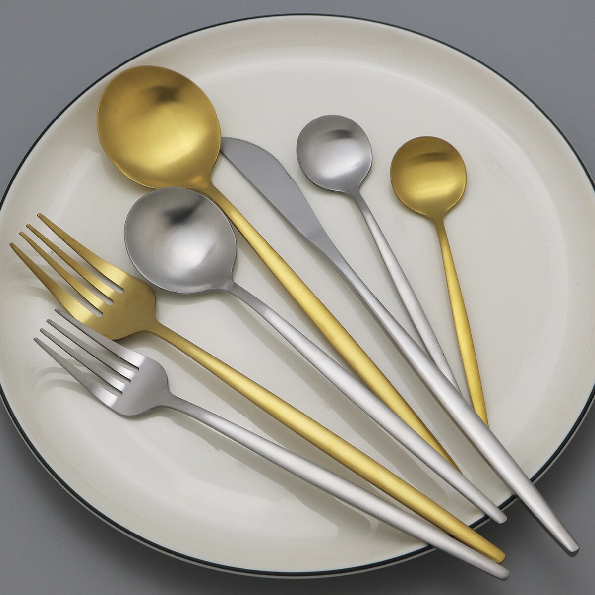 Dinnerware Set 36piece Blue Cutlery Set 18/10 Stainless Steel Dinner Set Knives Dessert Fork Spoon Tableware Kitchen Silverware