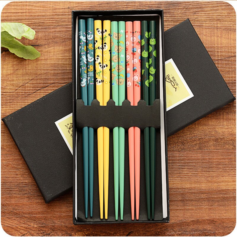 Reusable Japanese style bamboo chopsticks set 5 pairs of Chinese food dessert chopsticks: E