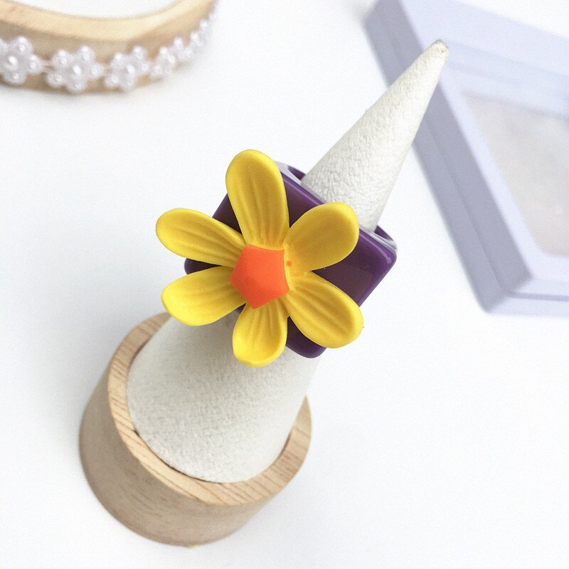 Koreansk farverig tusindfryd blomst hjerte rund bjørn geometrisk firkantet chunky ringe til kvinder lilla akryl harpiks ringe smykker: 2