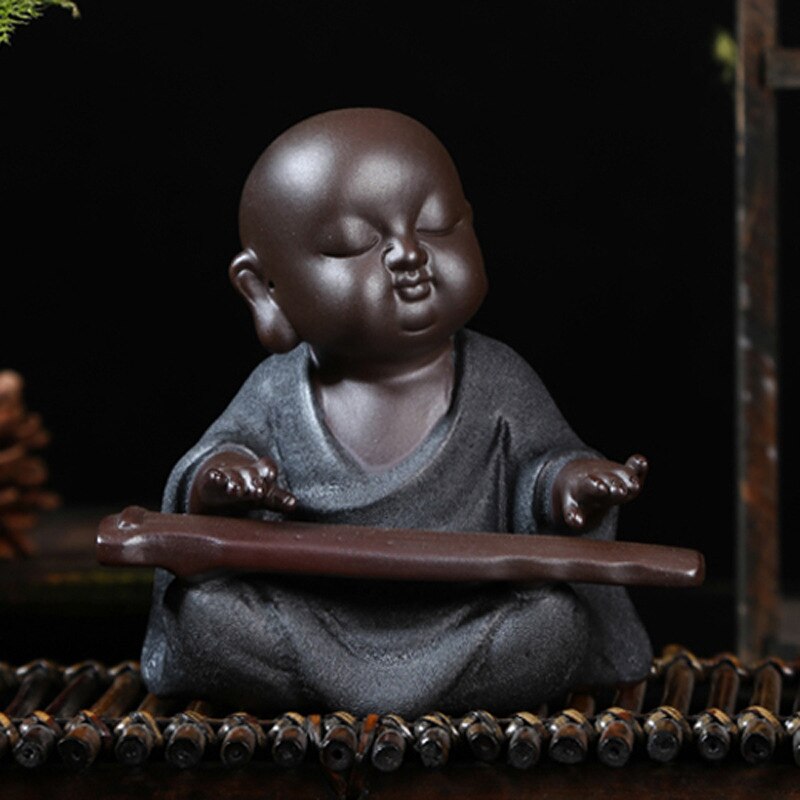 Utsøkte sittende munker kung fu te kjæledyr ornamenter lilla sand tebakke små buddha statuer skulpturer te tilbehør sett: D2