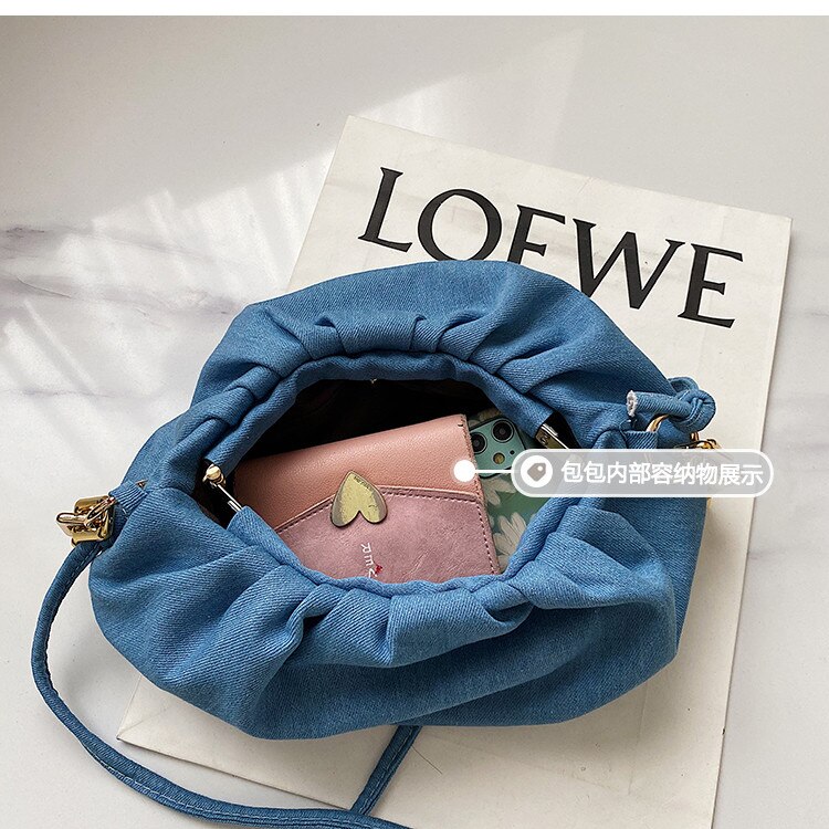 Ruwe ketting dames handtassen cowboy blauwe bao denim vrouwelijke cloud crossbody tassen vouwbare dames schoudertassen