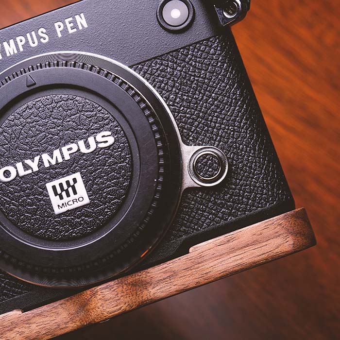 Original Walnut Wooden Base Quick Release L Plate / L Bracket Hand Grip Holder Fit For Olympus PEN-F Series