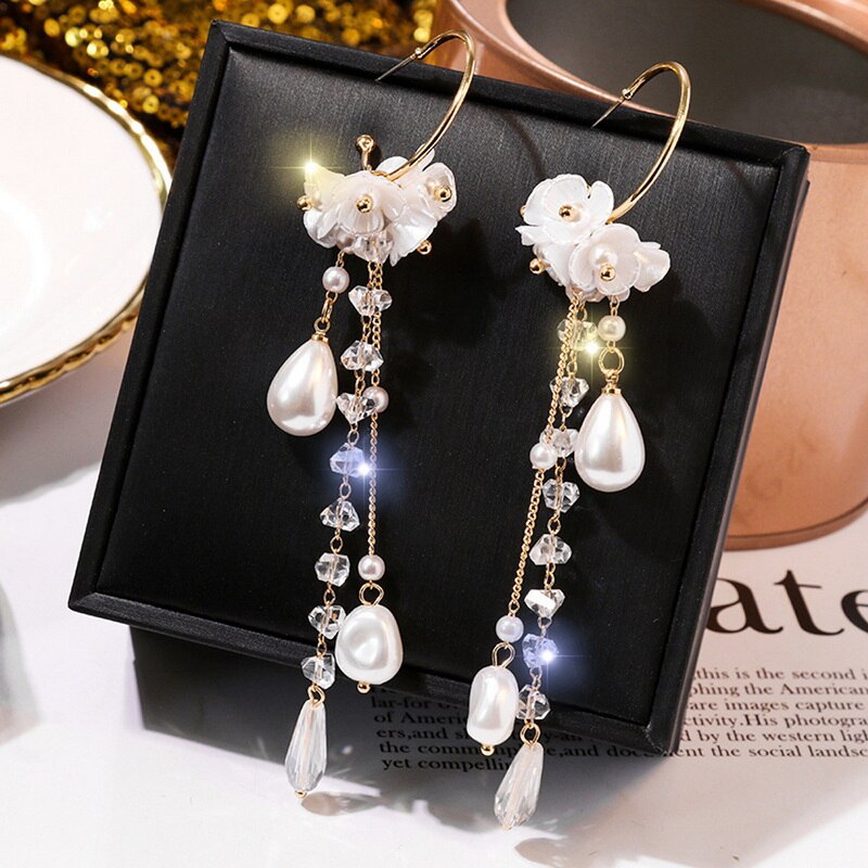 Pendientes colgantes bohemios de nueva flor para mujer, aretes largos a la con borlas y flores de diamantes de imitación, joyería para y boda,