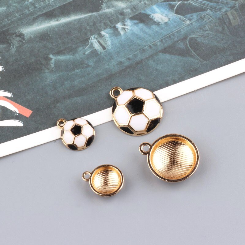 Dijes de esmalte de fútbol para fabricación de joyas, 5 piezas, cuentas colgantes de fútbol, pulseras DIY, collar, accesorios colgantes