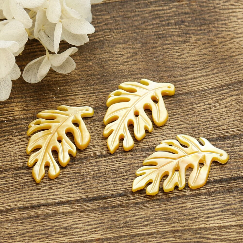 2PCS Natural Yellow Mother of Pearl shell Hollow Leaf Brooch Pendant Necklace Jewelry Making Accessories