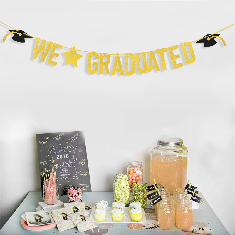 Class of 2022/We Graduated/Congratsgrad Banner Garland Graduation Celebration Ceremony Party Decorations Glitter Paper Bunting