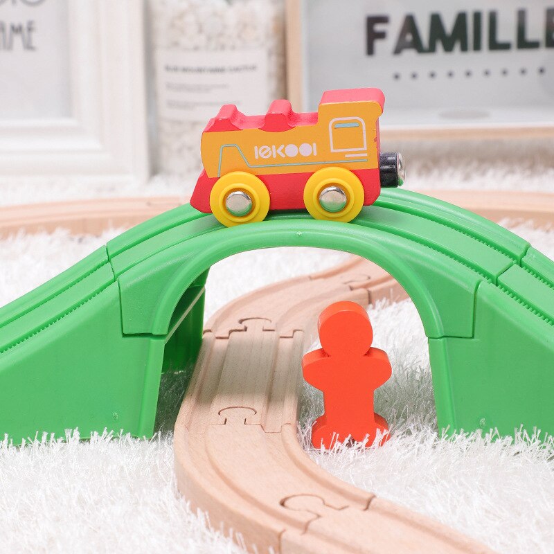 DIY Wooden Track Train with Scene Vocal Track Building Blocks Car Train Railway Track Set Educational Toys Children&#39;s