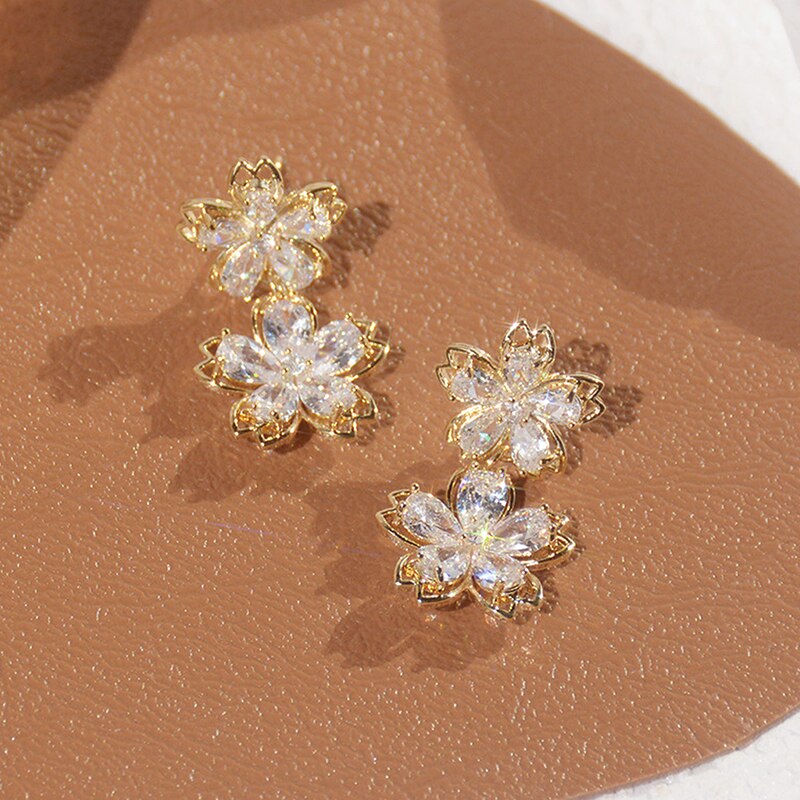 Super brillo de oro auténtico de 14k con doble flor para mujer, aretes ostentosos de circonia cúbica AAA, pendiente de tuerca, joyería de boda, colgante