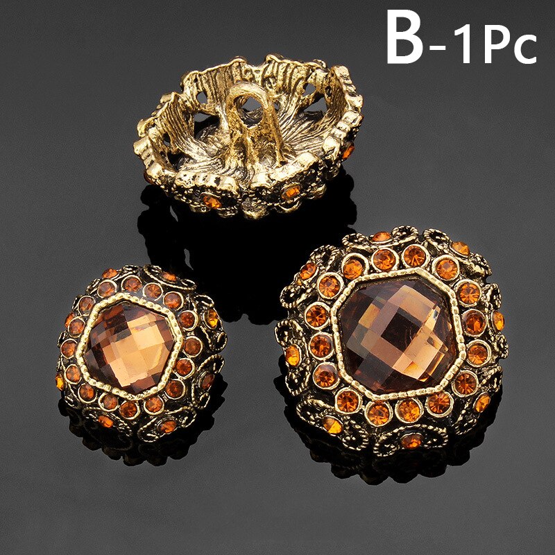 17mm/23mm Square Rhinestone Buttons Sparkling Crystal Glass Stone Craft Buttons DIY Clothes Decoration Sewing Accessories: B / 17mm