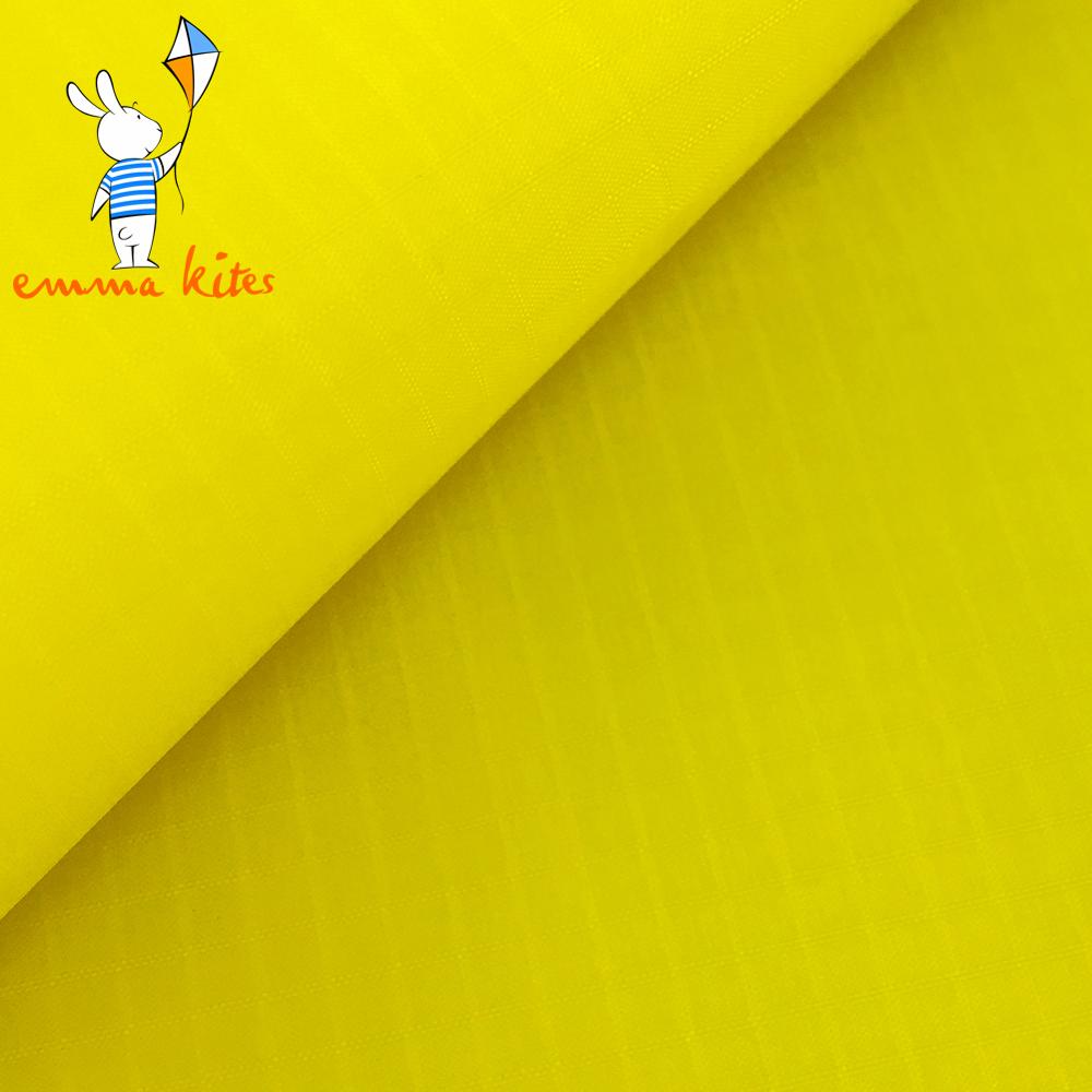 Geel 40D Ripstop Nylon Vlieger Stof Pu Coating Lichtgewicht Waterafstotend Doek Voor Bag Kite Vlag Banner
