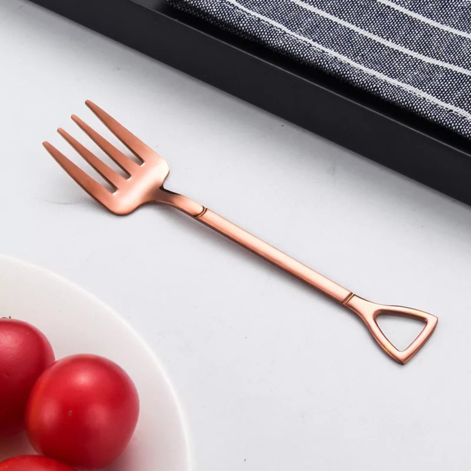 30# Forks Premium Stainless Steel Shovel Fork Easy To Clean Fine Elegance Dessert Fork Kitchen Supplies: Rose Gold