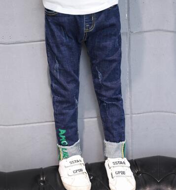 Forårs børnetøj drenge jeans tynde denim baby drenge jeans til store børn drenge casual jeans lange bukser: J1101 / 4t