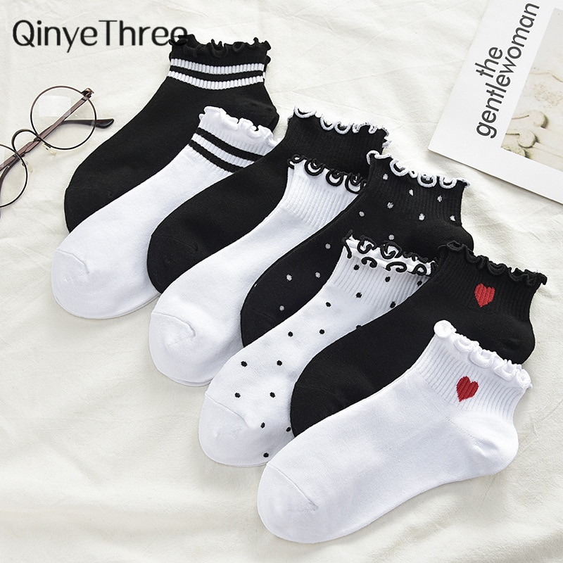 women cotton cusual White Black socks Girls cute crimped ankle socks Stripes Dots Heart short Socks 34-40