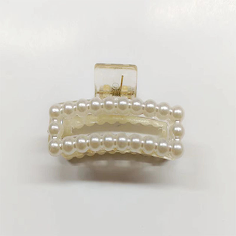 Pearls Beads Hairpin for Women Small Size Hair Claw Barrettes Headwear Horsetail Crab Hair Clip Hair Accessories: Lavender