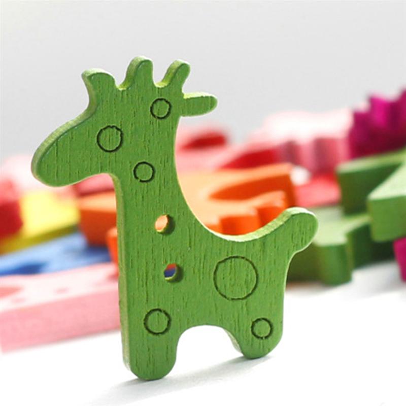 50 stücke Bunte Karikatur Giraffe Geformten Handwerk Spielzeug Holz Tasten für DIY Handwerk (Zufällige Farben)