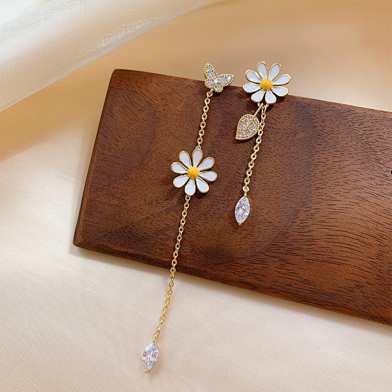 Koreaanse Stijl Lange Daisy Bloem Oorbellen Voor Vrouwen Asymmetrische Delicate Bloem Stijl Oorbel Meisjes Zoete Sieraden